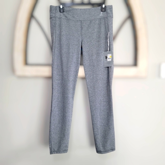 U.S. Polo Assn. Pants - *NWT* U.S. POLO ASSN active Yoga Pants Size MEDIUM